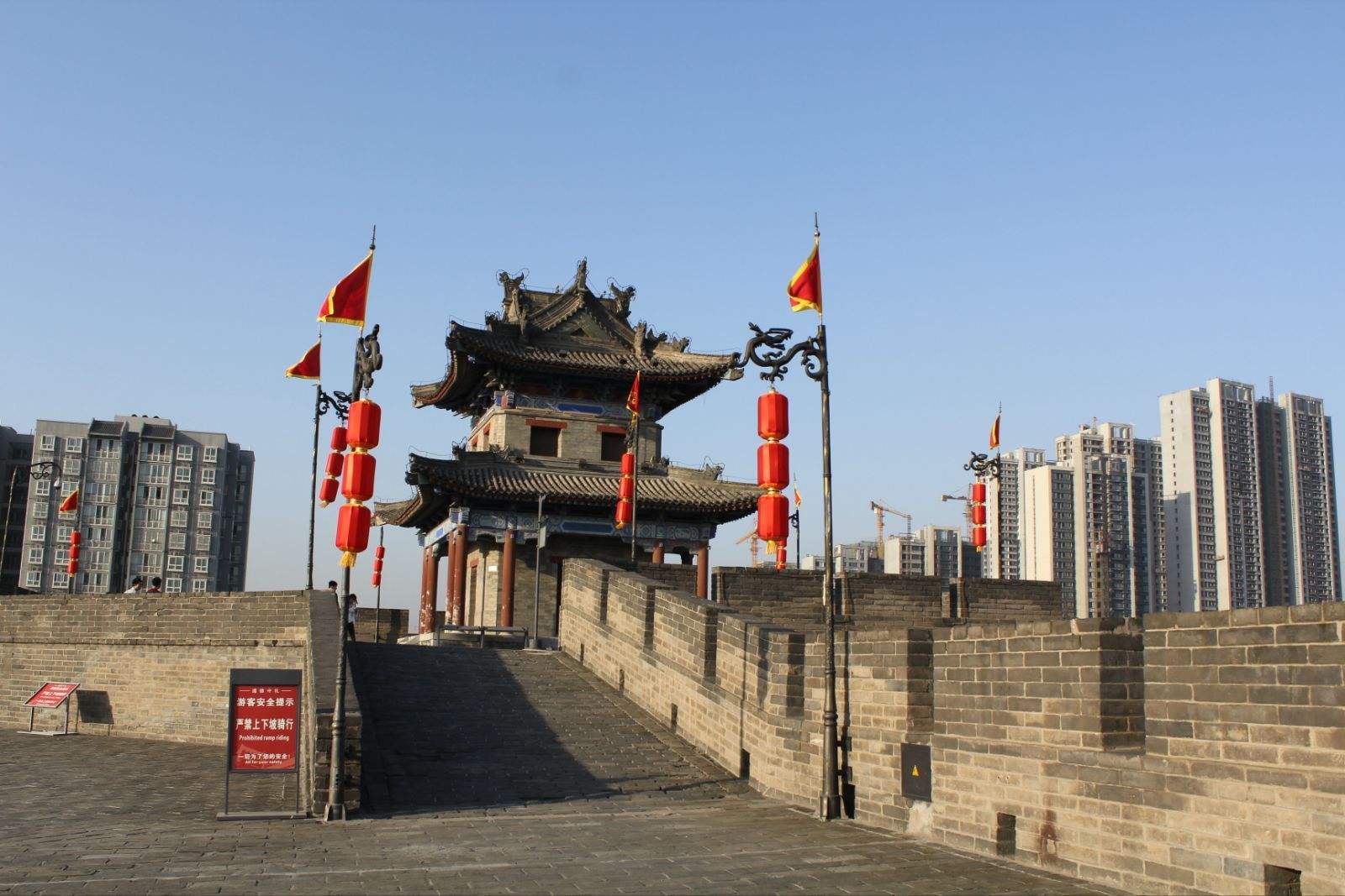Xian_Priavte_Tours_Xian_Attractions_Xian_Ancient_City_Wall