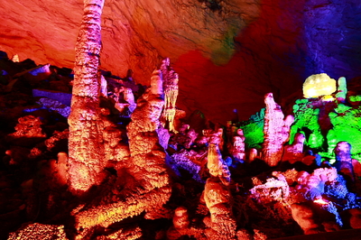 yellow dragon cave zhangjiajie.jpg