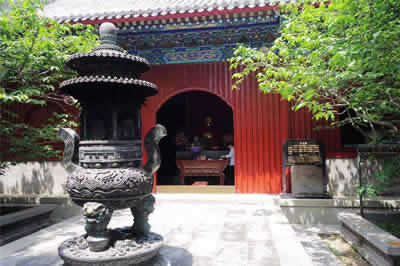 Lying Buddha Temple