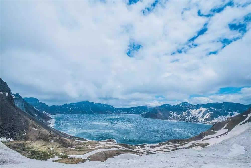 3-Days Private Tour to Changbaishan Mountain & Heavenly Lake from Jilin