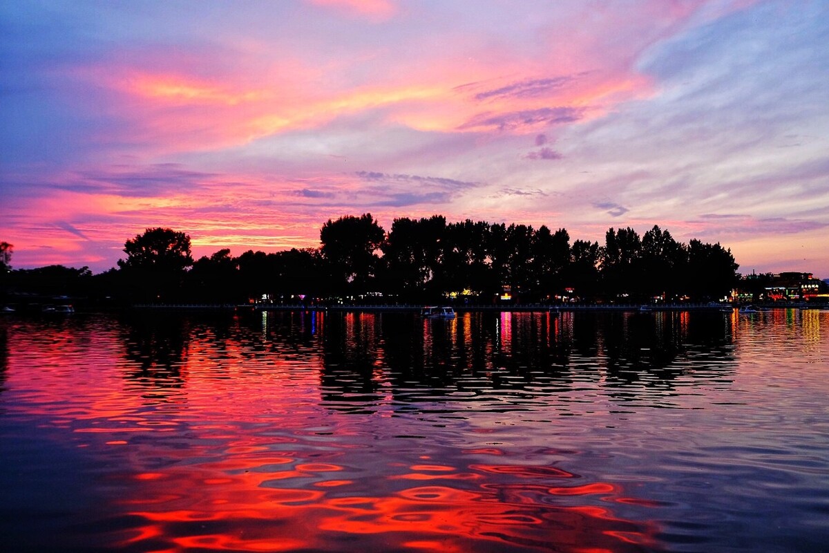 Evening Wonders of Beijing: A Night City Tour with Traditional Puppet Show