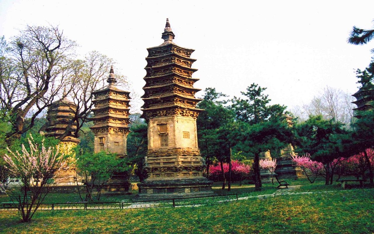 Tanzhe_Temple_2.jpg