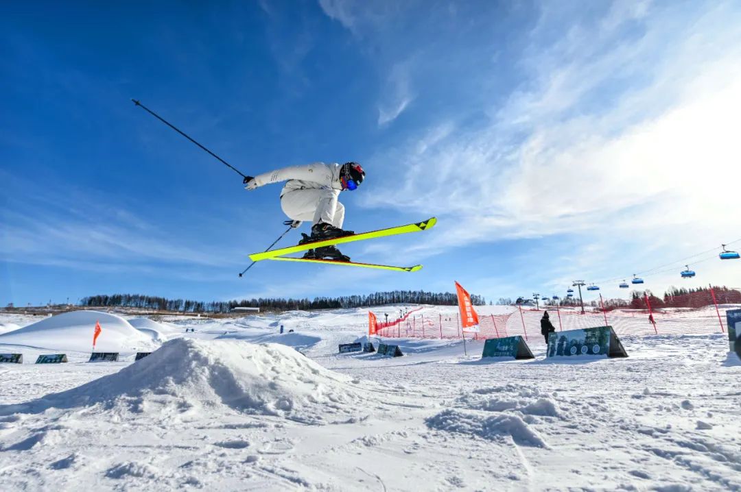 snowboarding 