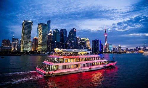 Huangpu-River-cruise-in-Shanghai