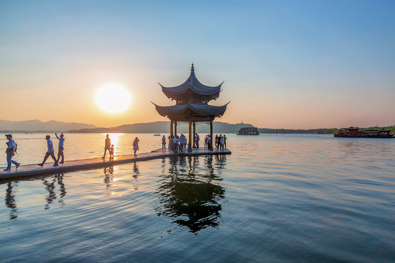 West-Lake-Cruise-Hangzhou