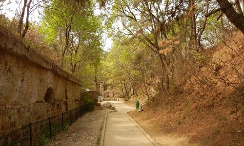 East-Jiguan-Mountain