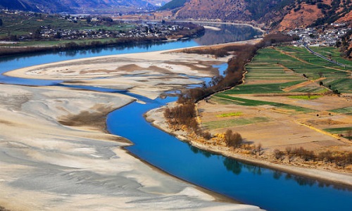 First-Bend-Of-The-Yangtze-River-Lijiang