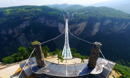 Glass-Bridge-Zhangjiajie