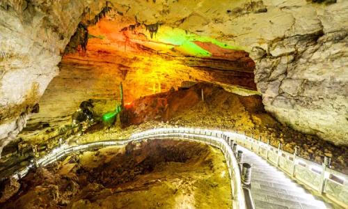 Huanglong-Cave-Zhangjiajie