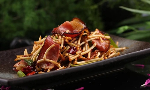 Stir-Fried-Smoked-Pork-With-Fish-Mint Stir-Fried-Smoked-Pork-With-Fish-Mint