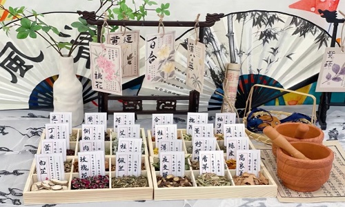 Making-Traditional-Herbal-Sachets Making-Traditional-Herbal-Sachets